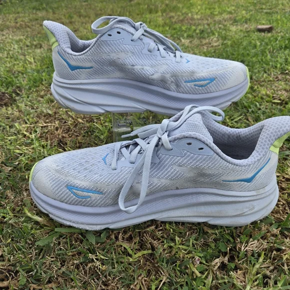 HOKA Clifton 9 Sky Blue/Pink Color Athletic Shoes Size 8.5 - Picture 4 of 7